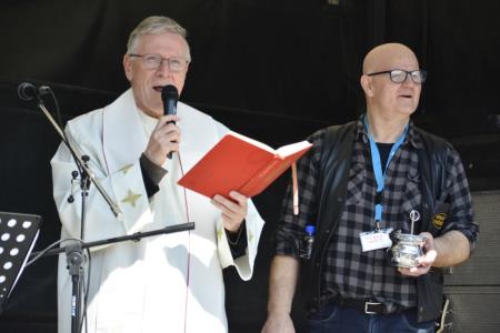 Mirna - 15. srecanje in blagoslov starodobnikov 22042023, zupnik Slavko Kimovec in Janez Potokar foto Pep (29)